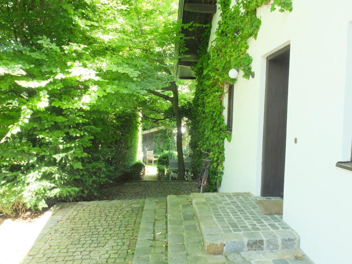 Ferienstudio-Apartment Tausendfreund "Adults Only" Am Chiemsee ブライトブルン・アム・キームゼー エクステリア 写真